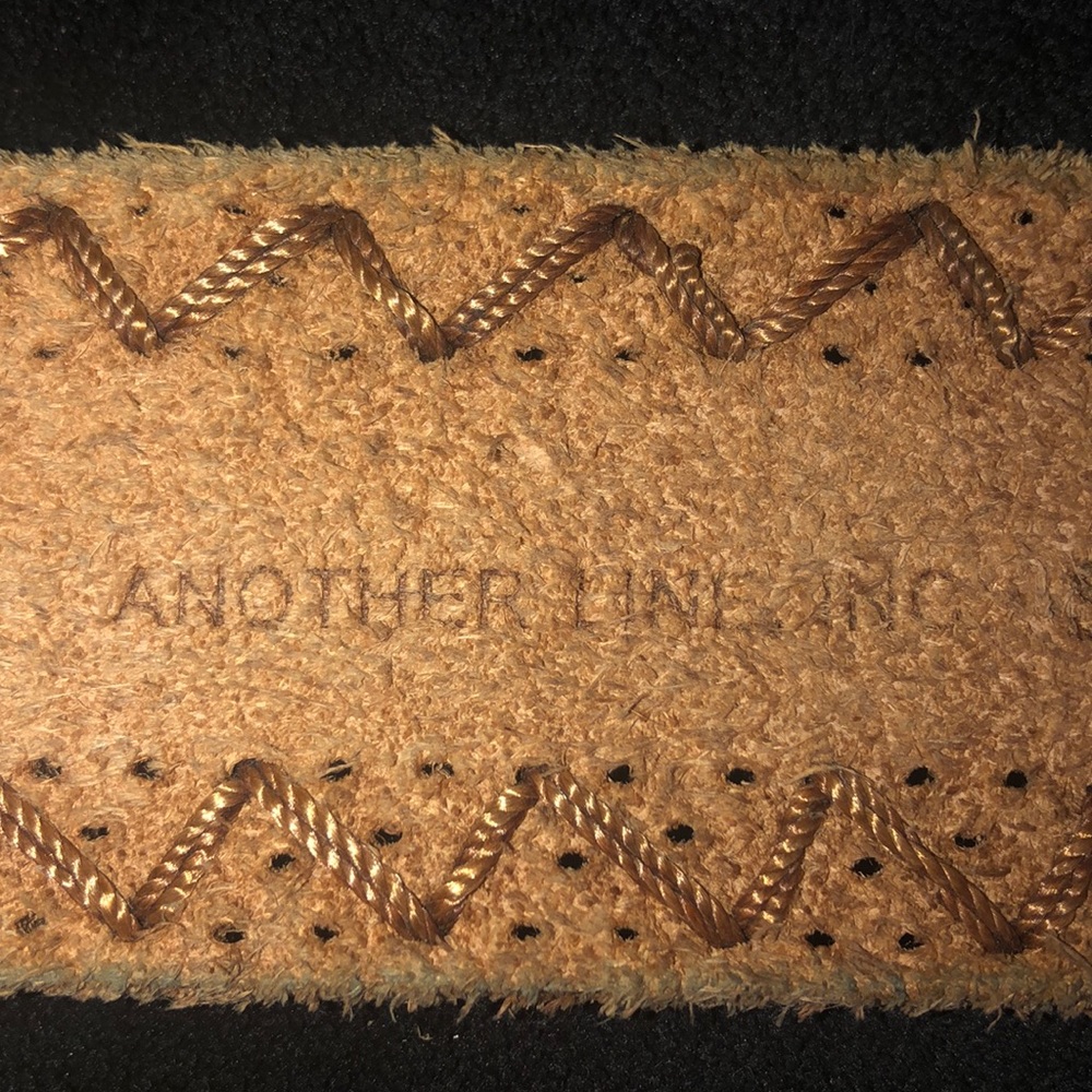 Another Line Leather Belt - Picture 3 of 7